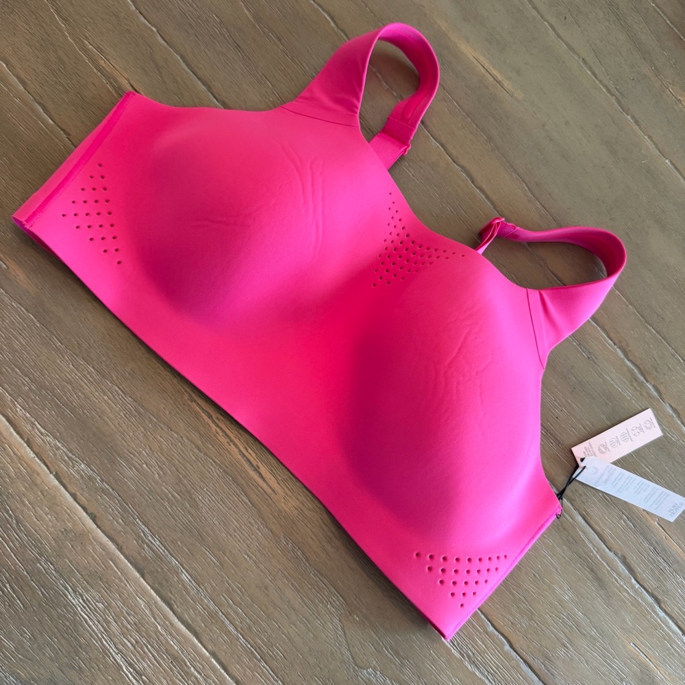Victoria secret VSX Featherweight MaxSports Bra 40C - Picture 3 of 6